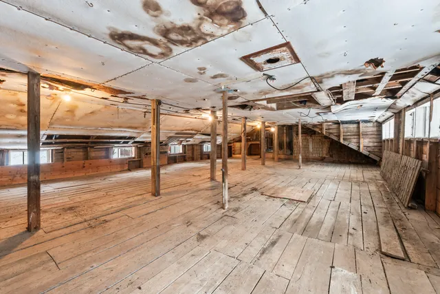 $395,000 | 904-908 Lakeview Drive, China, ME 04358