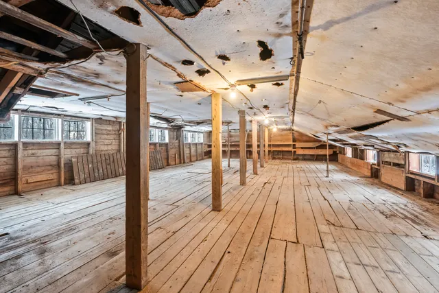 $395,000 | 904-908 Lakeview Drive, China, ME 04358