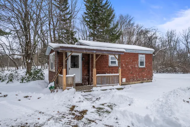 $395,000 | 904-908 Lakeview Drive, China, ME 04358