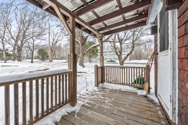 $395,000 | 904-908 Lakeview Drive, China, ME 04358