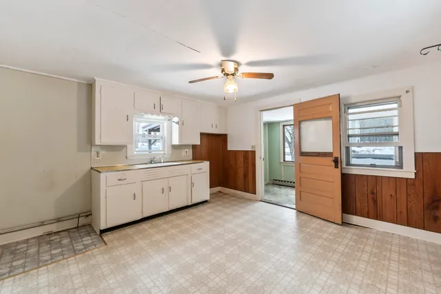 $395,000 | 904-908 Lakeview Drive, China, ME 04358