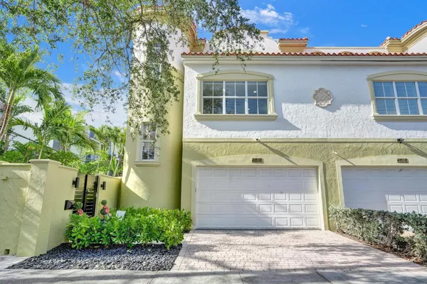 $10,500 | 1411 Northeast 7th Street, Fort Lauderdale, FL 33304
