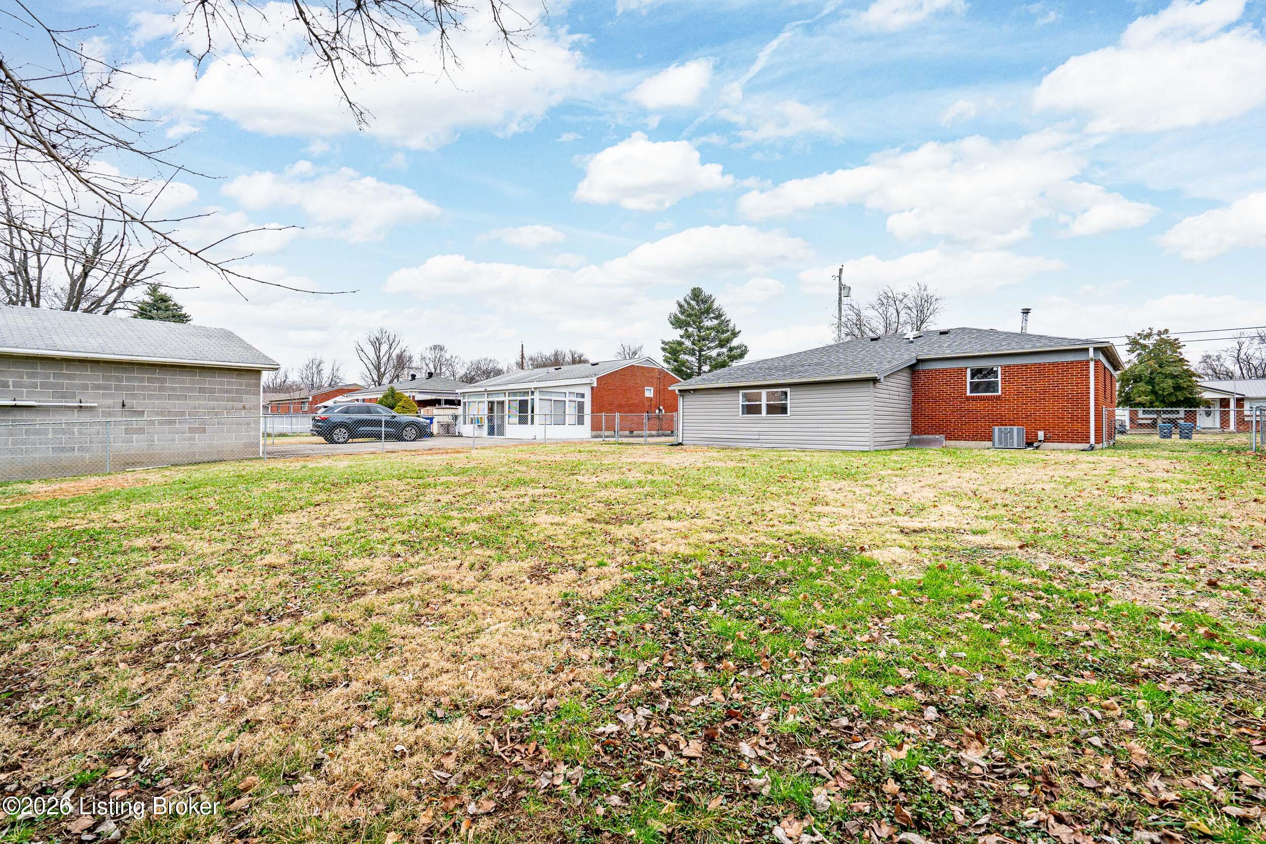 9712 Gandy Road Louisville, KY 40272 - Photo 23 of 27 9712 Gandy Rd-44