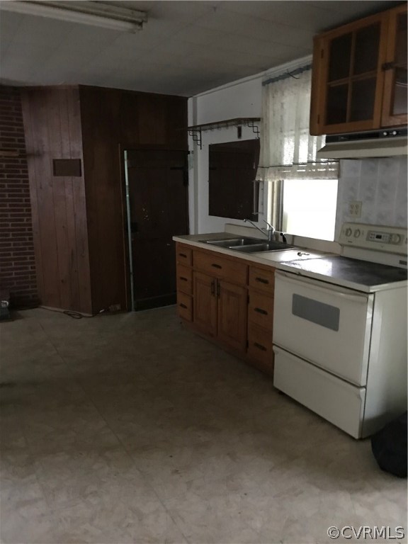 7611 Iron Bridge Road Richmond, VA 23237 - Photo 2 of 10 a kitchen with stainless steel appliances granite countertop a stove a microwave and a refrigerator