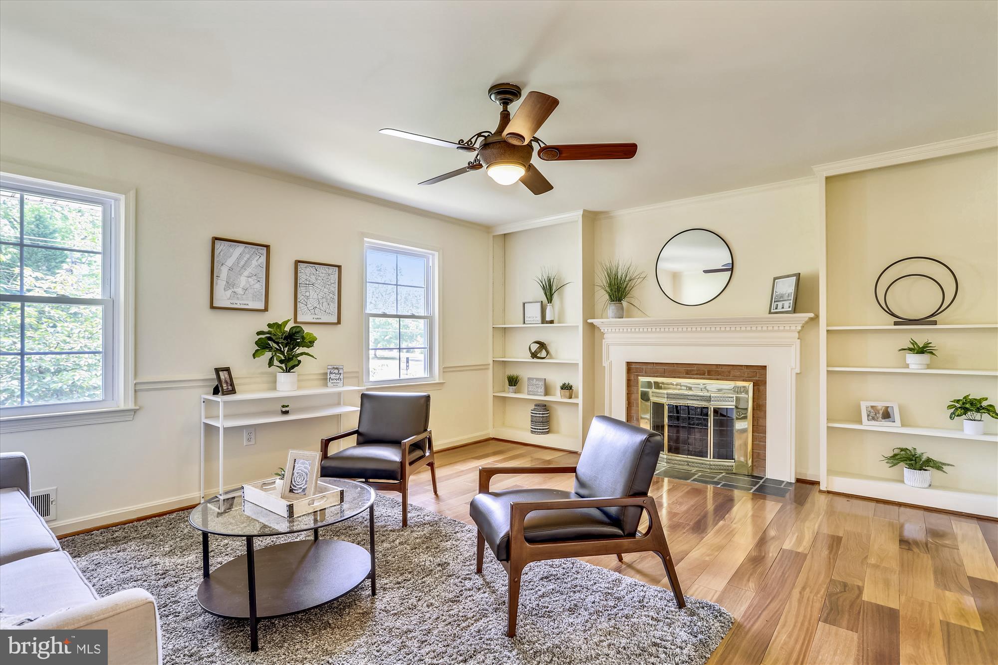 8427 Fort Hunt Road Alexandria, VA 22308 - Photo 2 of 35 Family Room