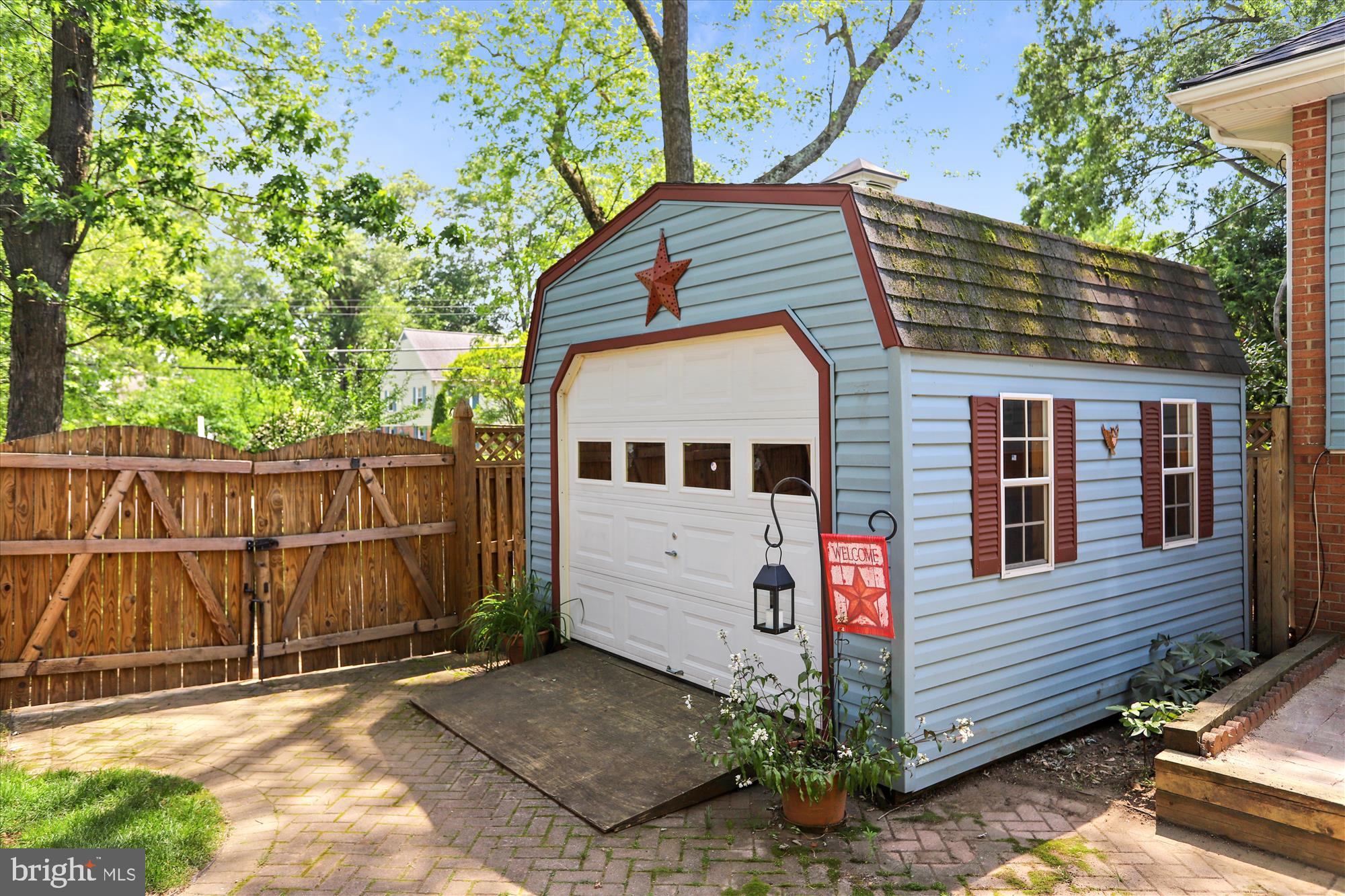 8427 Fort Hunt Road Alexandria, VA 22308 - Photo 30 of 35 Storage Shed/Garage