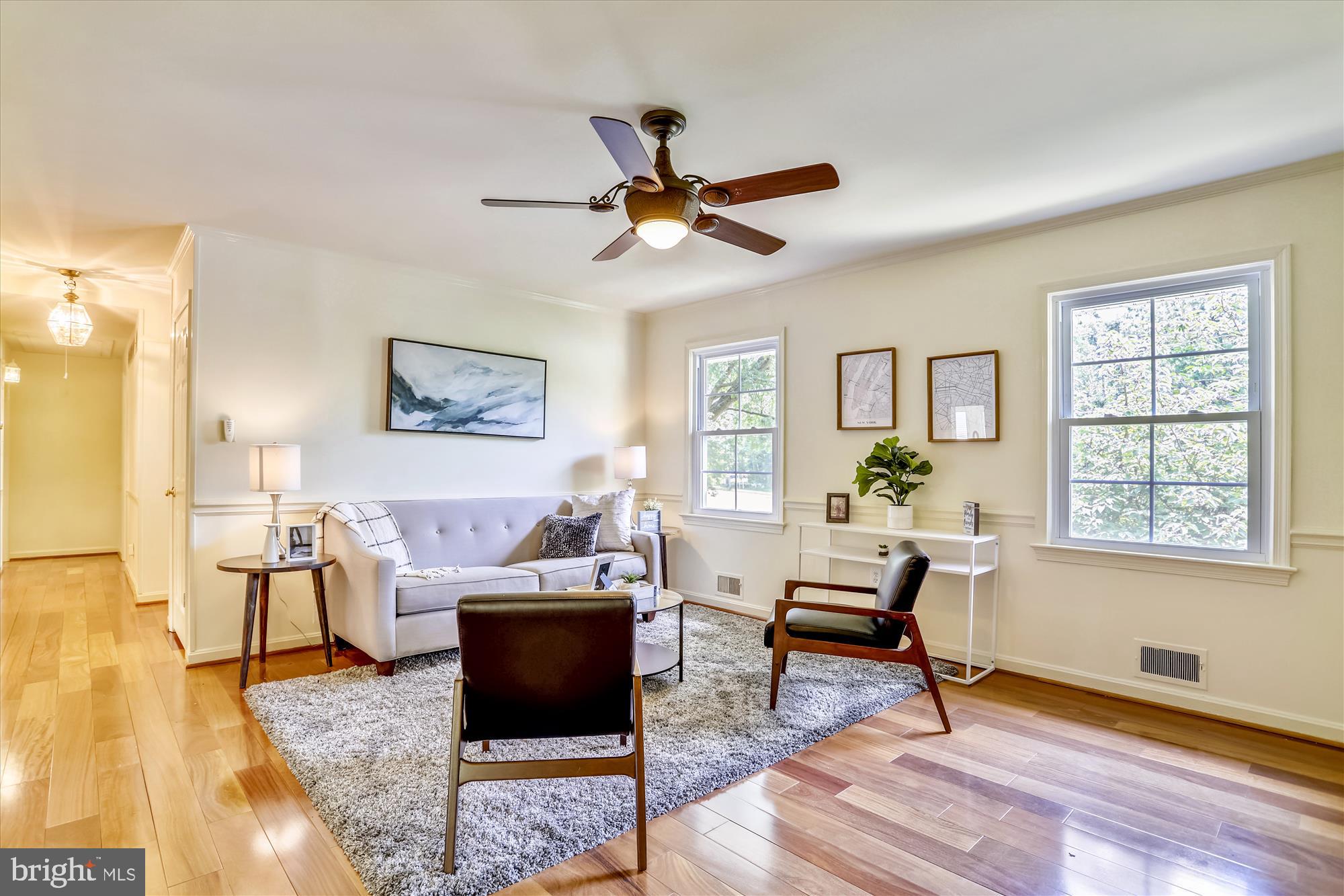 8427 Fort Hunt Road Alexandria, VA 22308 - Photo 4 of 35 Family Room