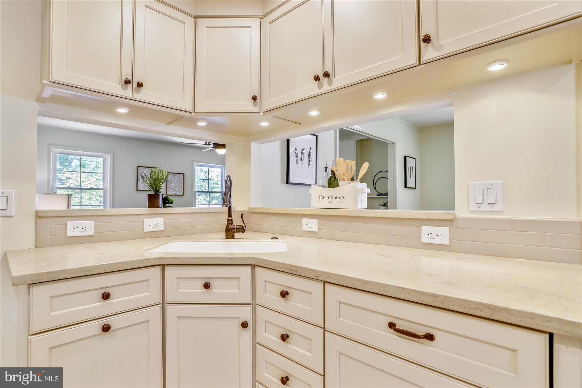 8427 Fort Hunt Road Alexandria, VA 22308 - Photo 9 of 35 Large counter space