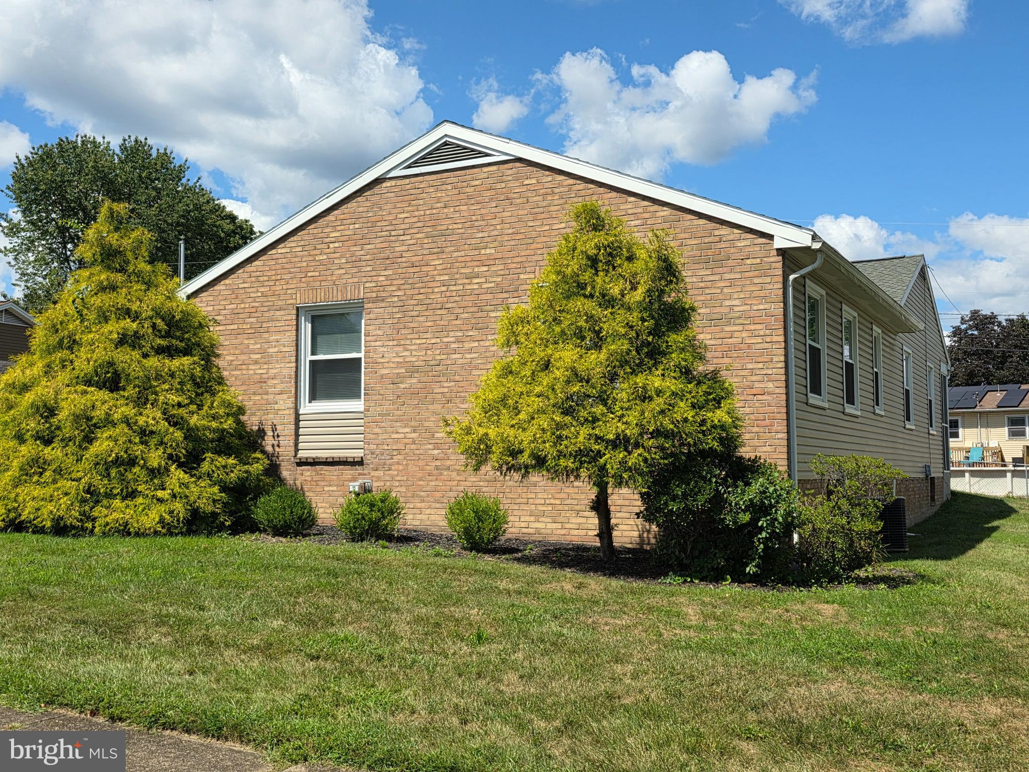 4620 Harwich Road Harrisburg, PA 17109 - Photo 4 of 38 Gallery Image 4
