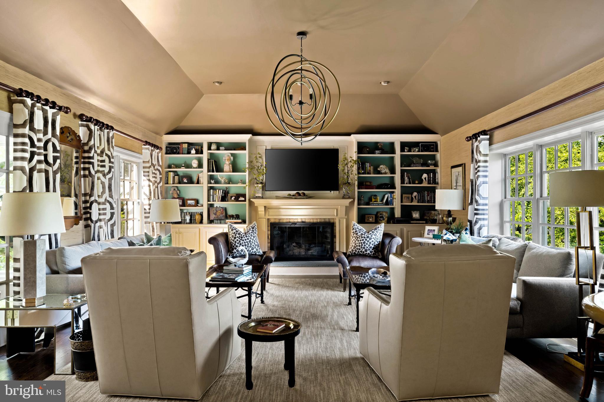 2001 Kentmere Place Wilmington, DE 19806 - Photo 21 of 54 Family Room