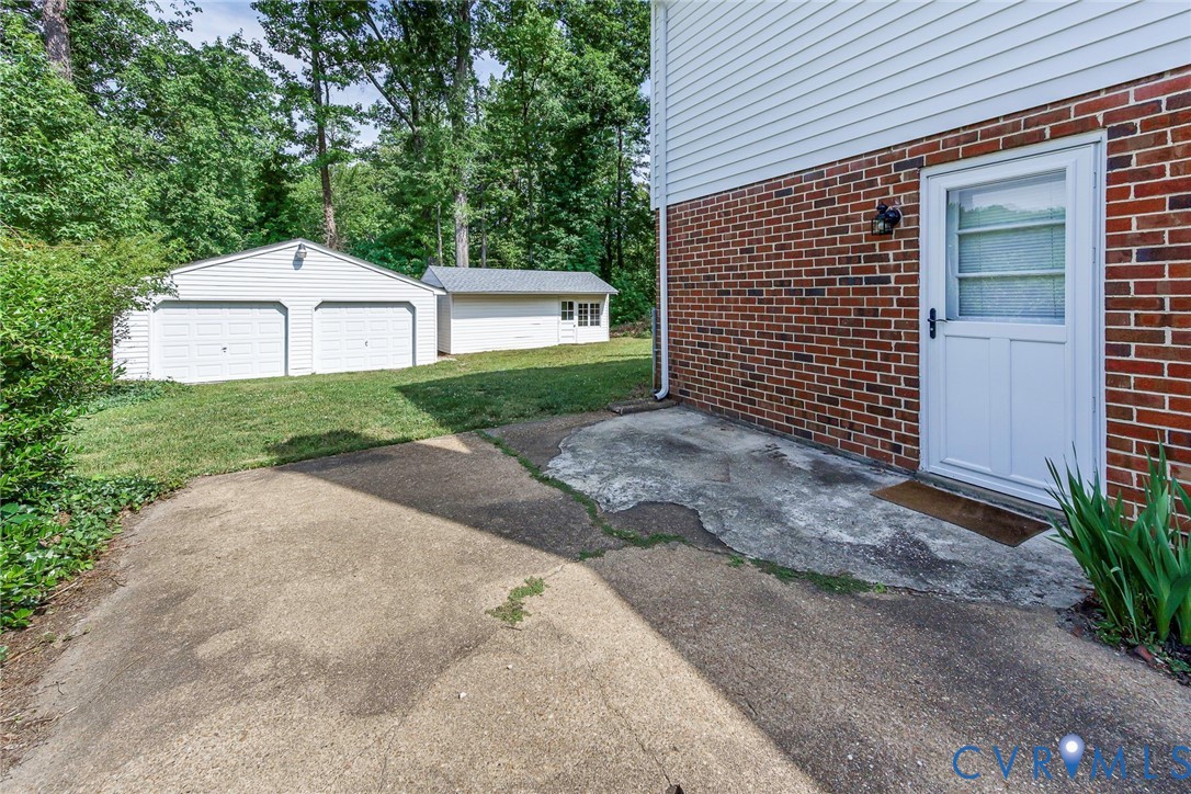 2402 Landon Road Henrico, VA 23294 - Photo 31 of 38