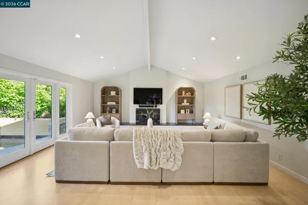 $2,695,000 | 145 Danefield Place, Moraga, CA 94556