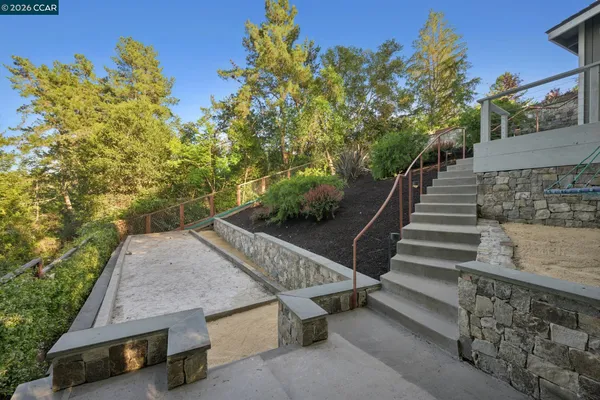 $2,695,000 | 145 Danefield Place, Moraga, CA 94556