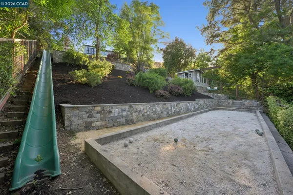 $2,695,000 | 145 Danefield Place, Moraga, CA 94556