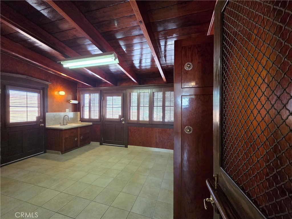 9497 Foster Road Downey, CA 90242 - Photo 17 of 33 Gallery Image 17