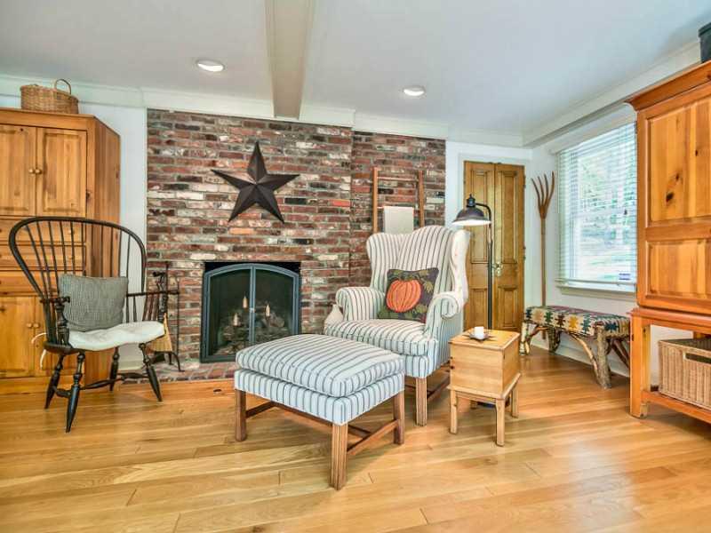 4121 Deer Run Road Allison Park, PA 15101 - Photo 12 of 25 Family Room.