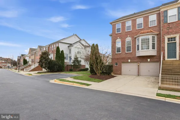 $4,200 | 6137 Manchester Park Circle, Alexandria, VA 22310
