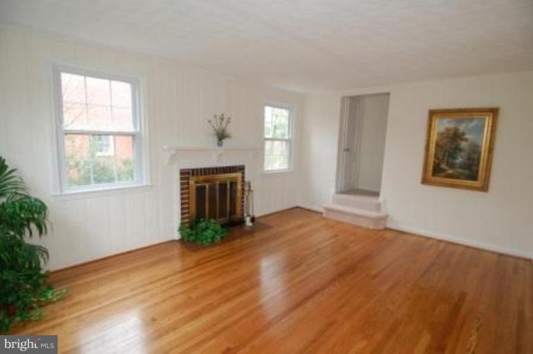 11708 Lytle Street Silver Spring, MD 20902 - Photo 3 of 24 Living Room #2