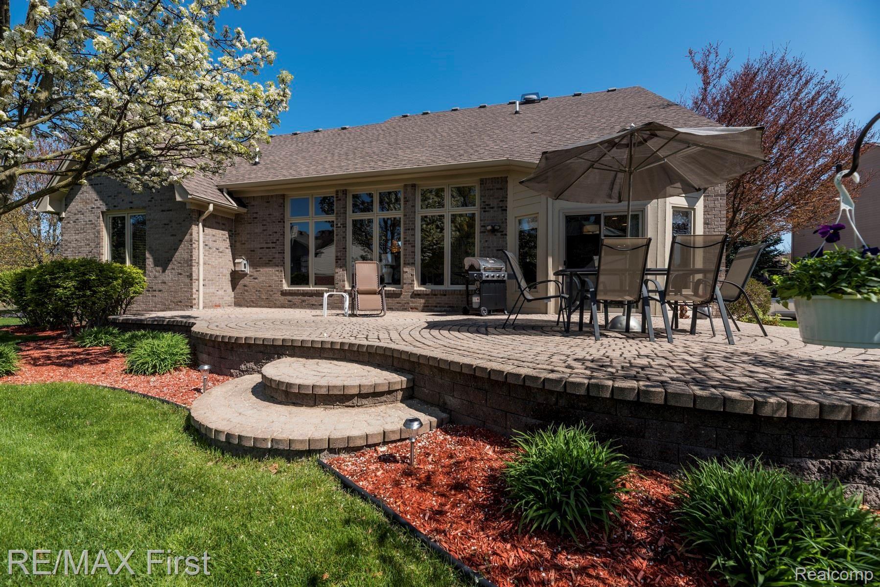 1374 Tulberry Court Rochester, MI 48306 - Photo 6 of 52 6.jpg