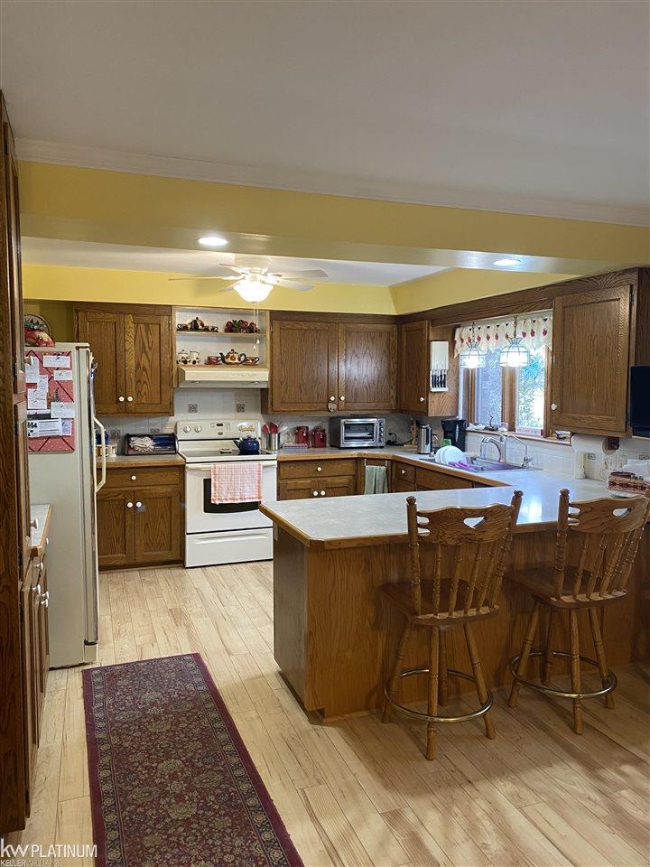 2730 Kronner Road Columbus, MI 48063 - Photo 19 of 78 Kitchen penisula
