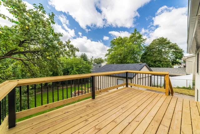 $355,000 | 7727 166th Street, Tinley Park, IL 60477