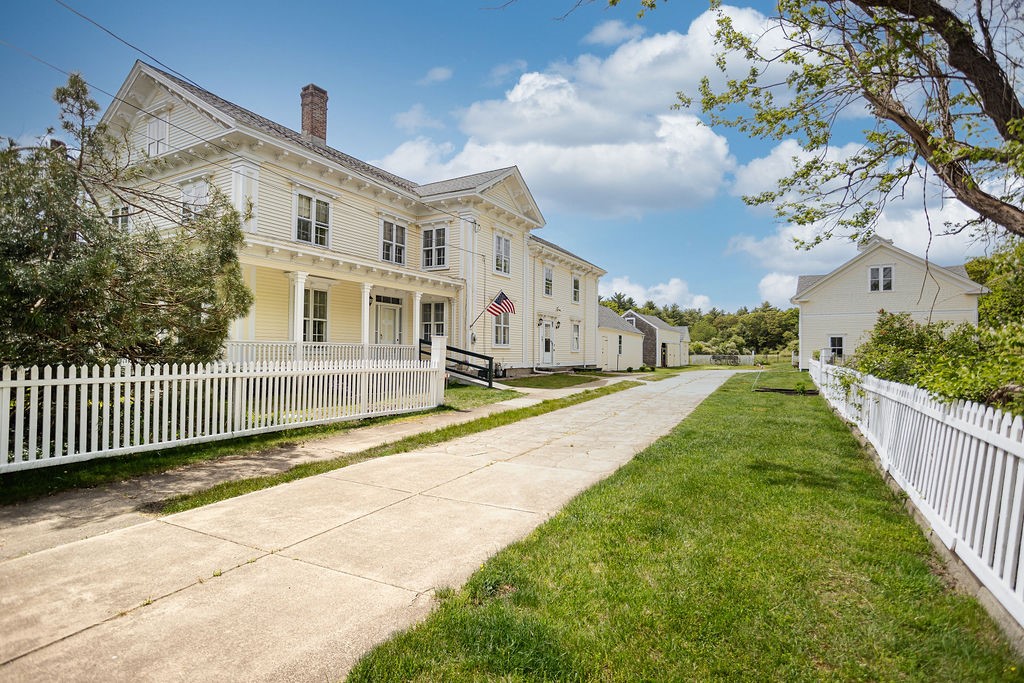 299 Davisville Road North Kingstown, RI 02852 - Photo 5 of 49