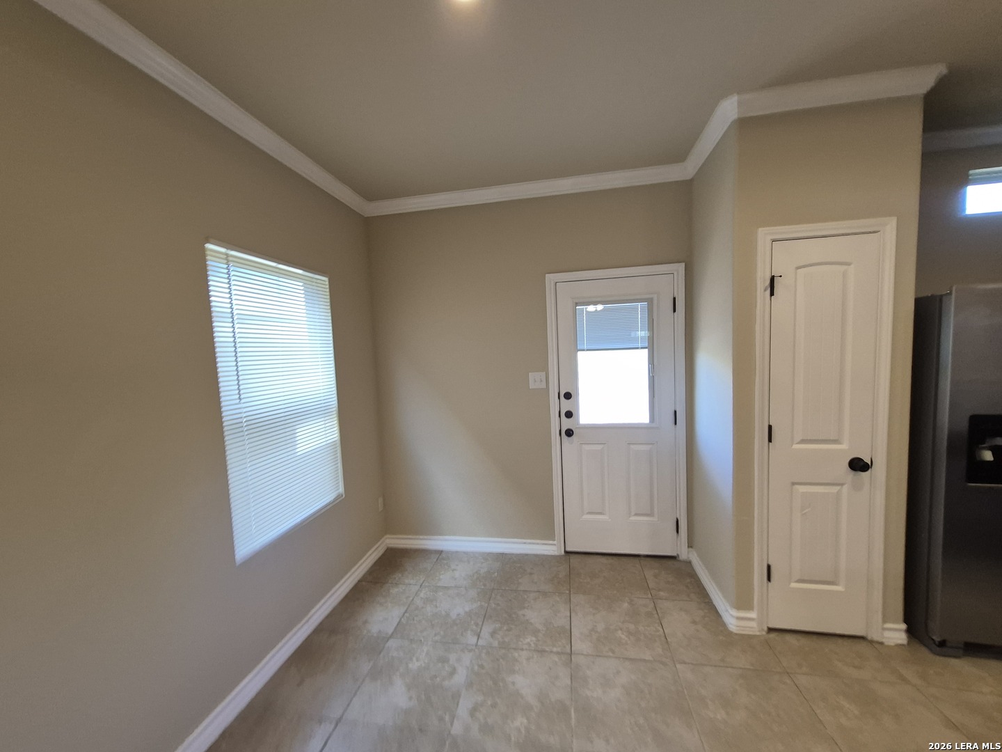 6515 Marcel Way, Unit 101 San Antonio, TX 78233 - Photo 4 of 28 an empty room with windows and closet