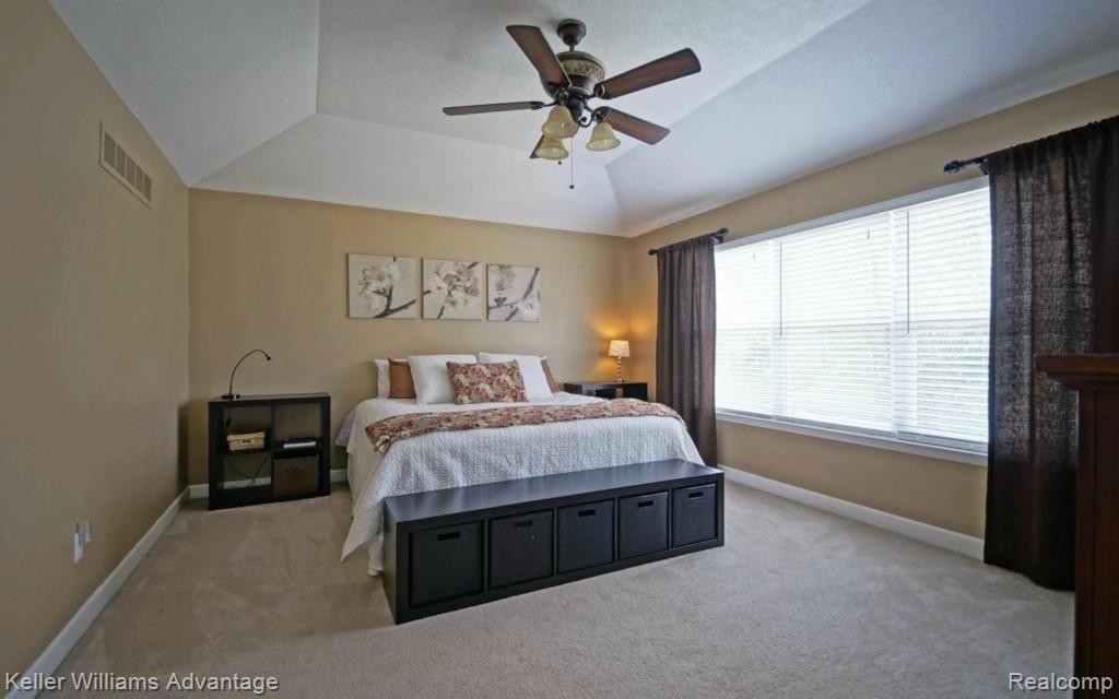27243 Victoria Road Novi, MI 48374 - Photo 14 of 37