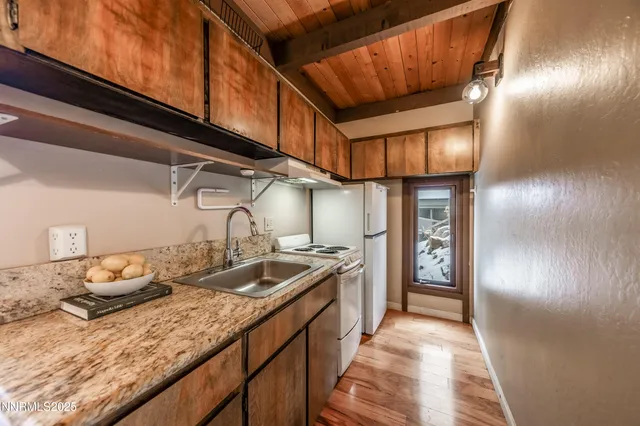 $325,000 | 331 Tramway Drive, Unit 14, Stateline, NV 89449