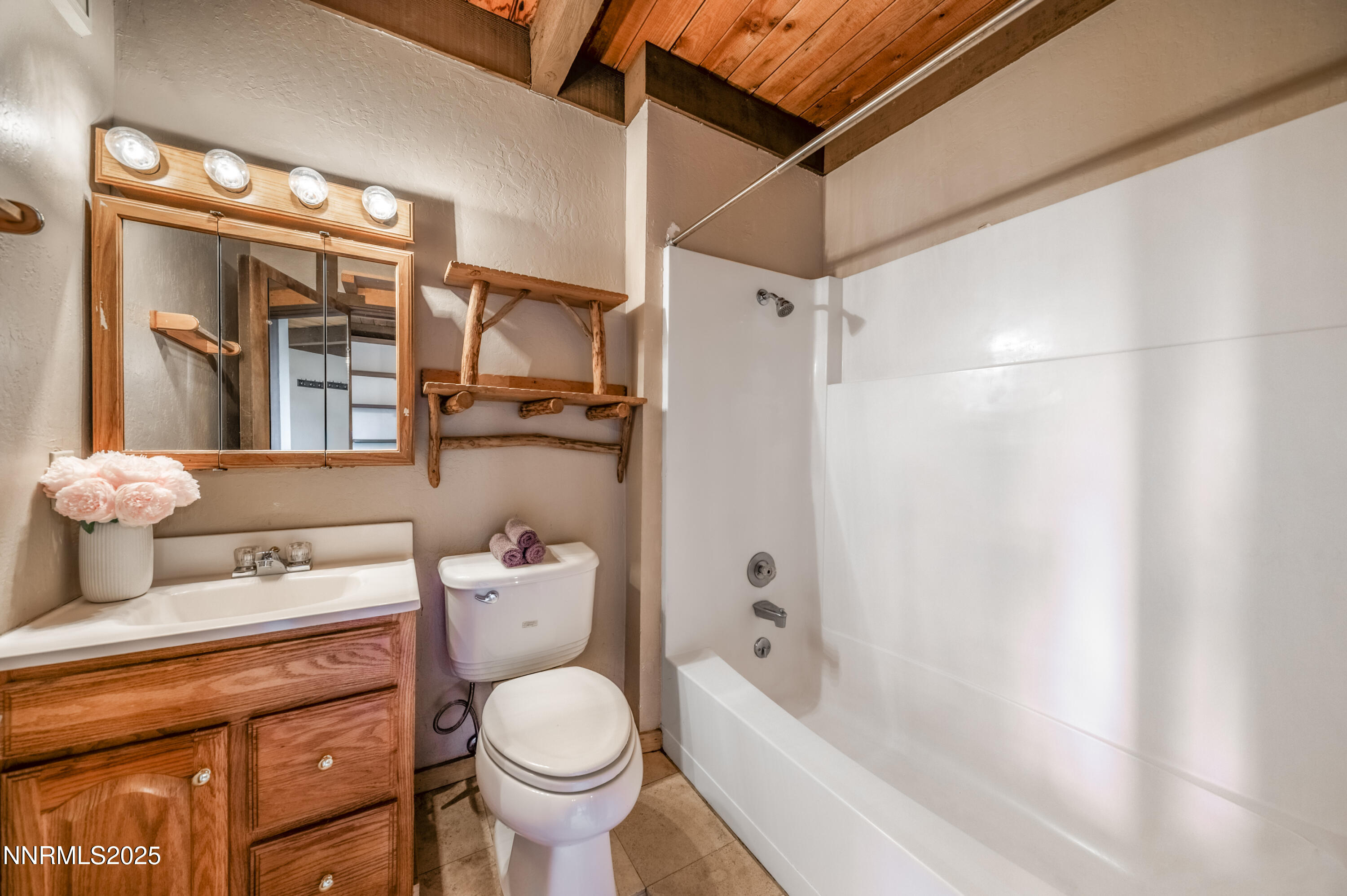 331 Tramway Drive, Unit 14 Stateline, NV 89449 - Photo 6 of 14 Full Bath