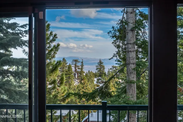 $325,000 | 331 Tramway Drive, Unit 14, Stateline, NV 89449