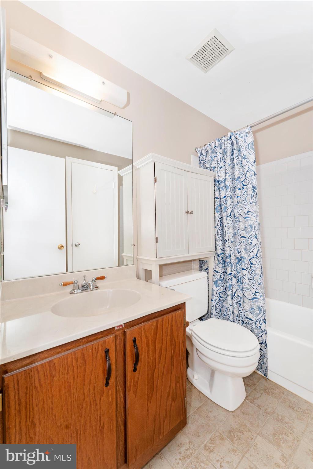 5751 Sunset View Lane Frederick, MD 21703 - Photo 24 of 46 Primary Bathroom