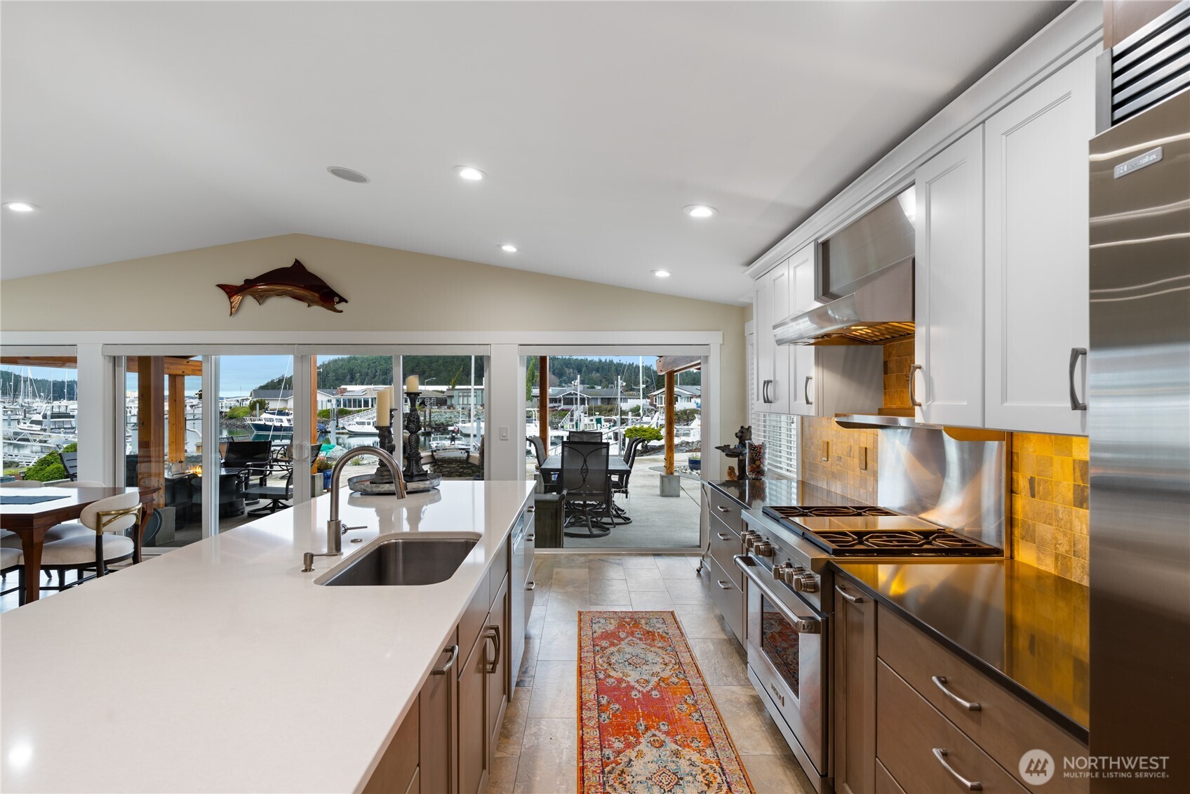 5301 Doon Way Anacortes, WA 98221 - Photo 6 of 39