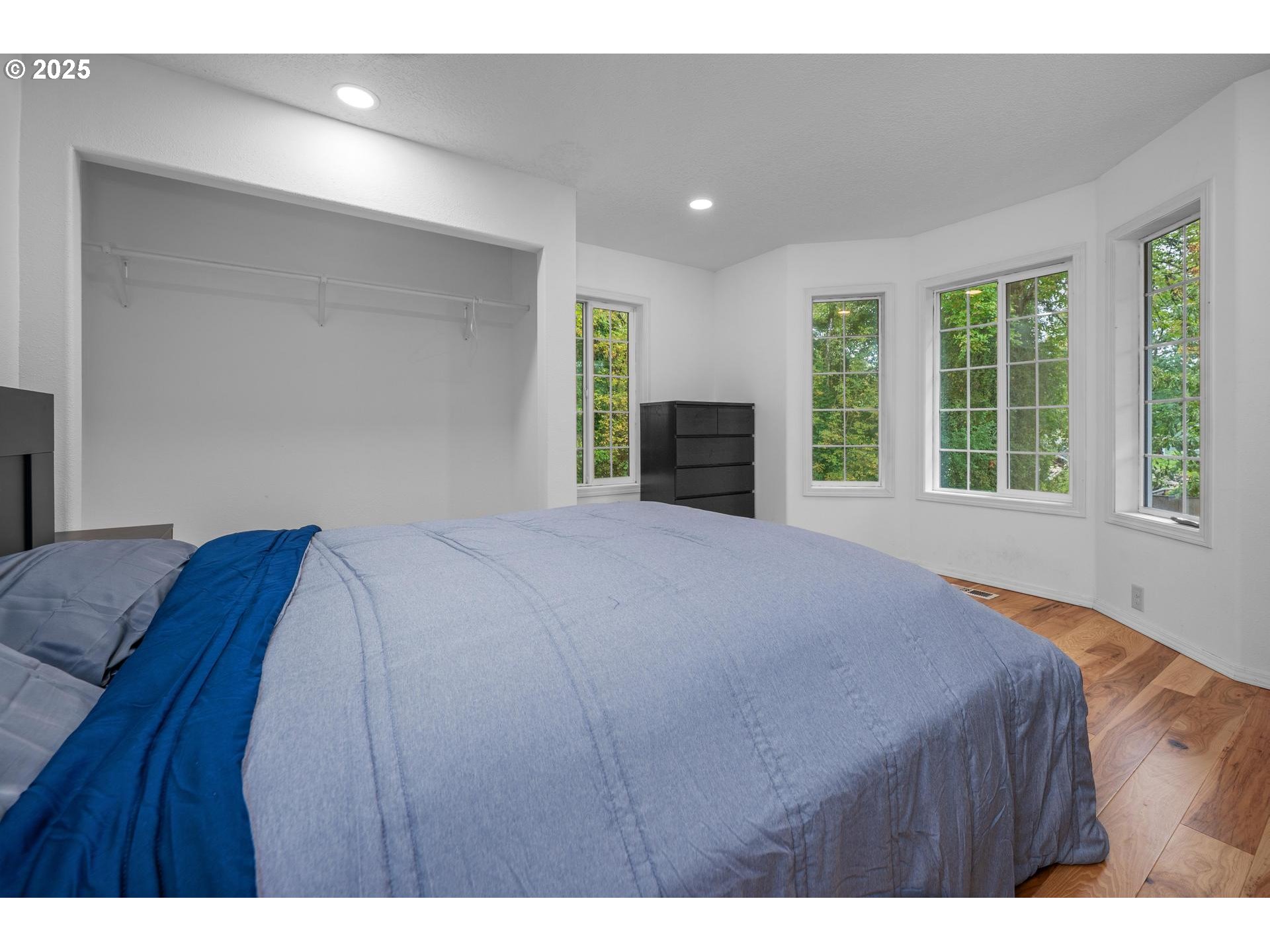 6512 Southwest Taylors Ferry Road Portland, OR 97223 - Photo 12 of 29