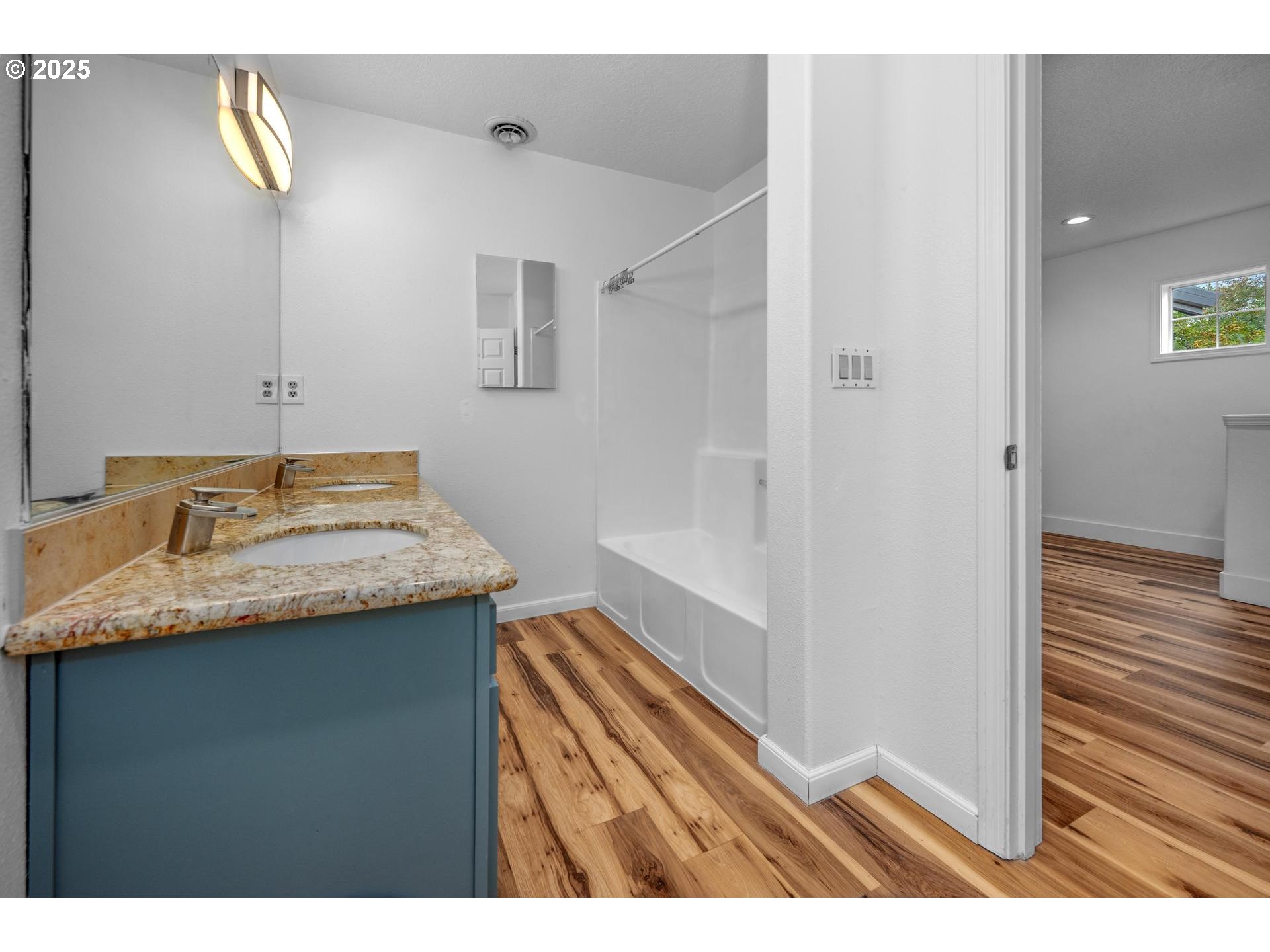 6512 Southwest Taylors Ferry Road Portland, OR 97223 - Photo 25 of 29