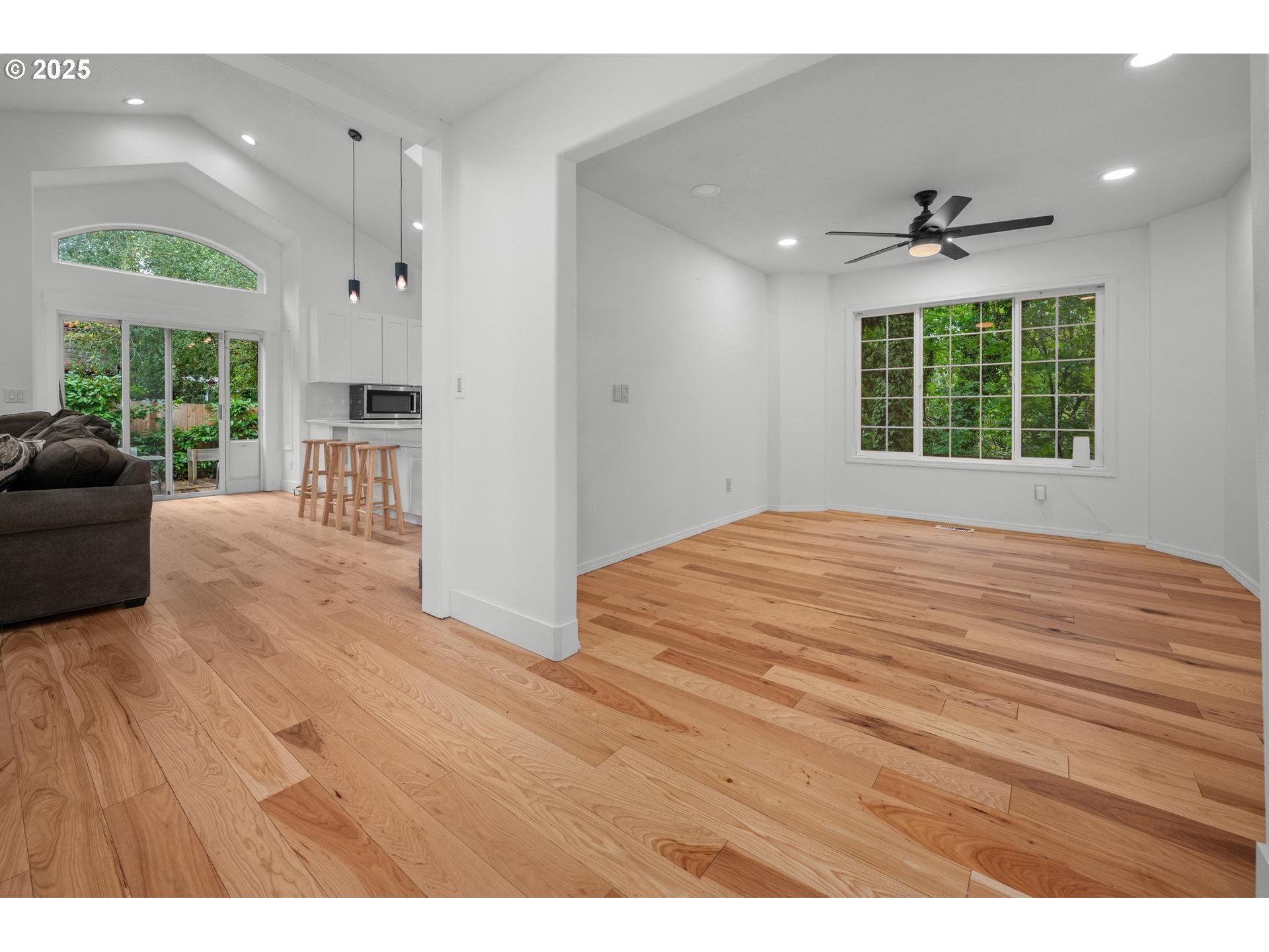 6512 Southwest Taylors Ferry Road Portland, OR 97223 - Photo 10 of 29