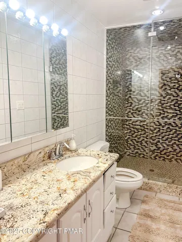 $455,000 | 20 Laurel Court, Gouldsboro, PA 18424