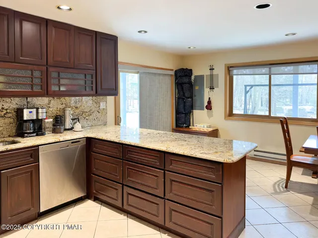 $455,000 | 20 Laurel Court, Gouldsboro, PA 18424