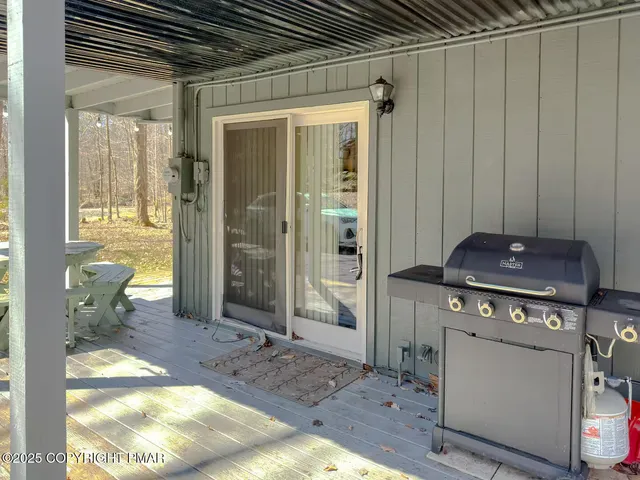 $455,000 | 20 Laurel Court, Gouldsboro, PA 18424