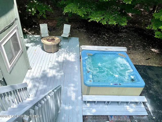 $455,000 | 20 Laurel Court, Gouldsboro, PA 18424