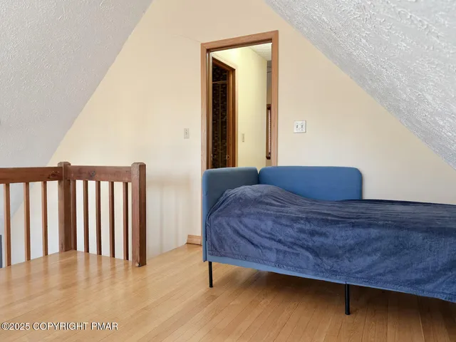 $455,000 | 20 Laurel Court, Gouldsboro, PA 18424