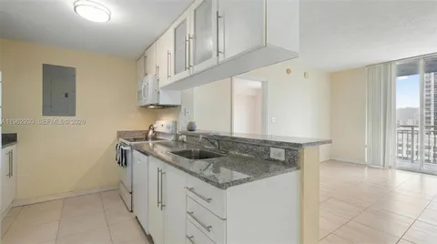 $425,000 | 275 Northeast 18th Street, Unit 1510, Miami, FL 33132