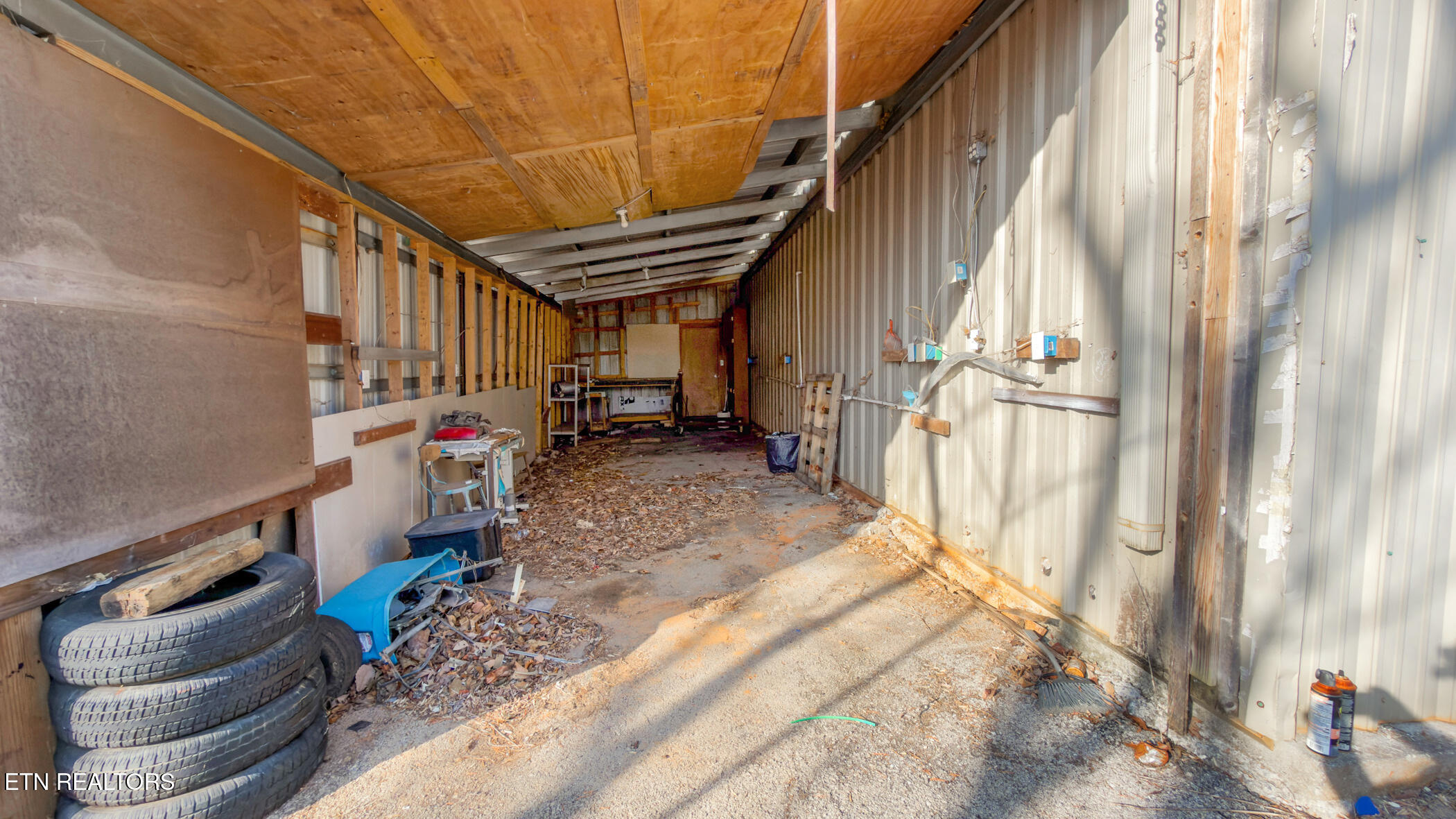 1209 Whaleys Overlook Kodak, TN 37764 - Photo 48 of 53 img_4246