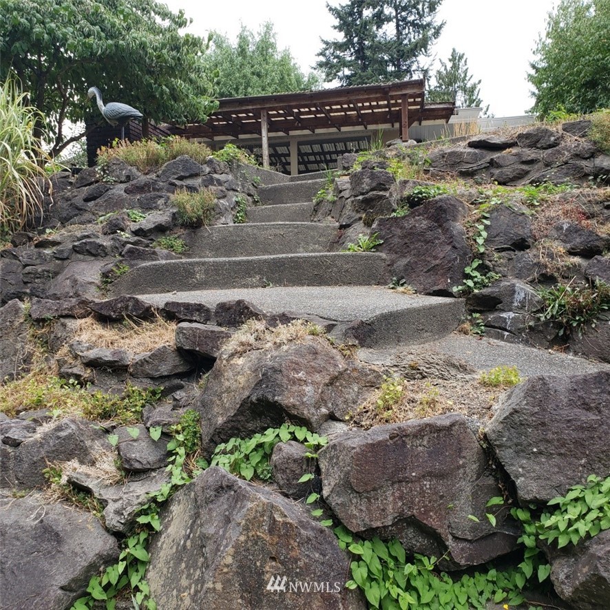 12925 Southeast 151st Street Renton, WA 98058 - Photo 6 of 21 Gallery Image 6