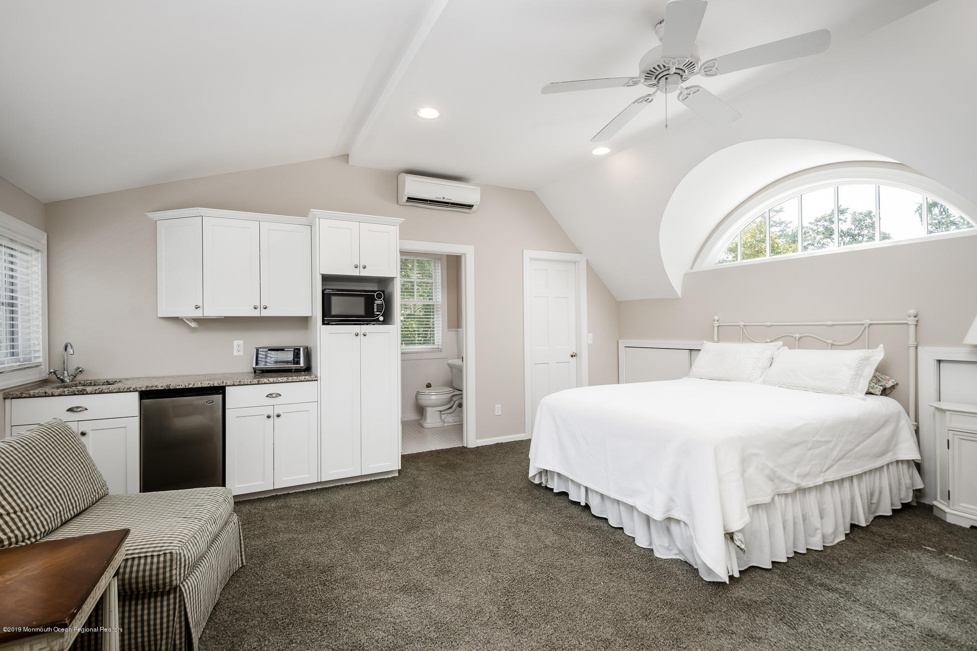 94 River Road Rumson, NJ 07760 - Photo 26 of 33 Guest Bedroom