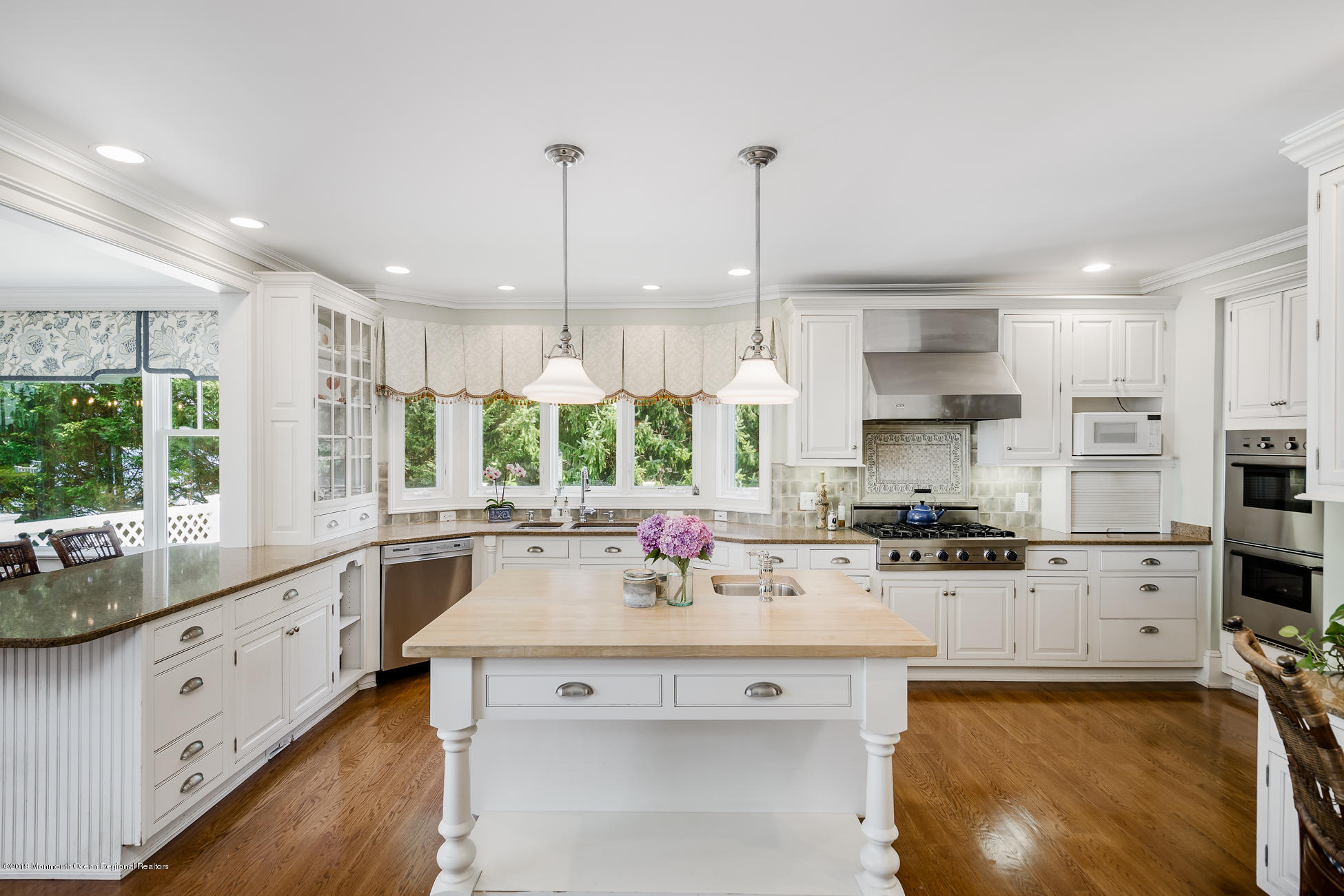 94 River Road Rumson, NJ 07760 - Photo 8 of 33 Kitchen