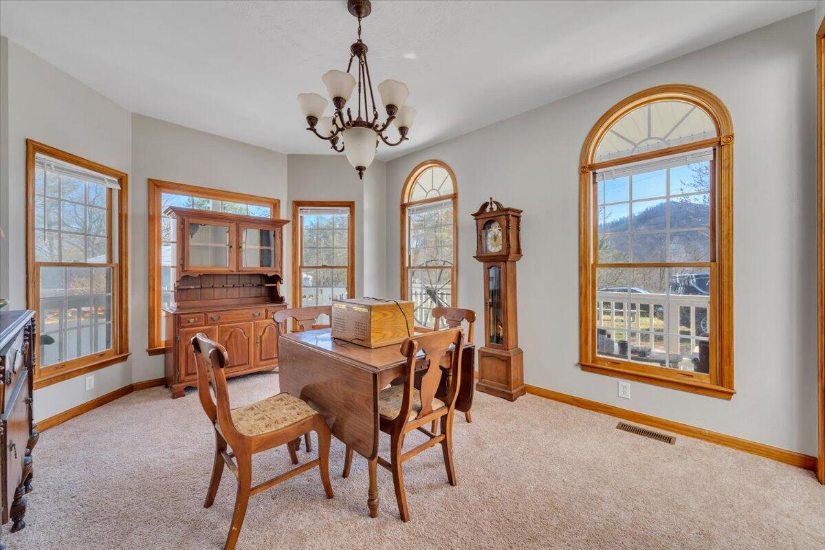 2385 Coopers Cove Road Hardy, VA 24101 - Photo 11 of 32 22-MIB04693