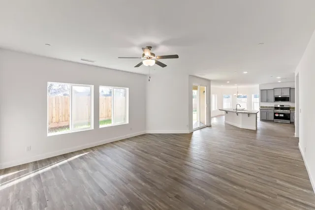 $575,000 | 4402 West Langden Drive, Unit LOT19, Fresno, CA 93722