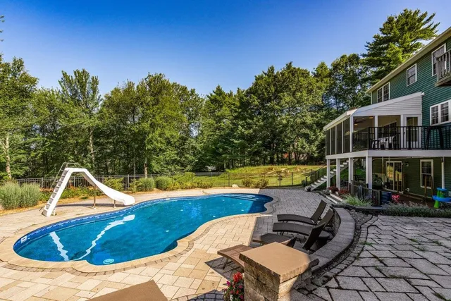 $845,000 | 3 Chelsea Drive, Bow, NH 03304