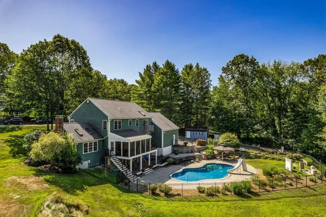 $845,000 | 3 Chelsea Drive, Bow, NH 03304